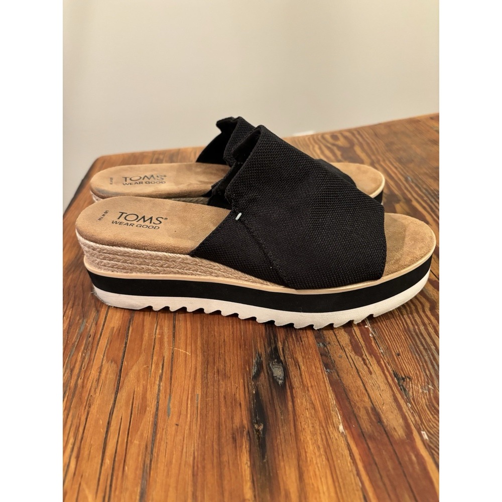 TOMS Women's Slide Wedge Sandals Black Textile Slip-On Logo Solid Size 7 - Picture 2 of 5
